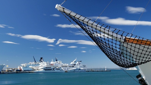 Sanftes Segeln:  Wie man die Seekrankheit auf einer Kreuzfahrt überwindet